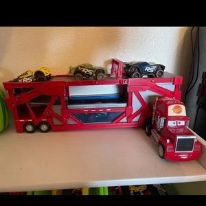 Xrs disney cars mac hauler mcqueen